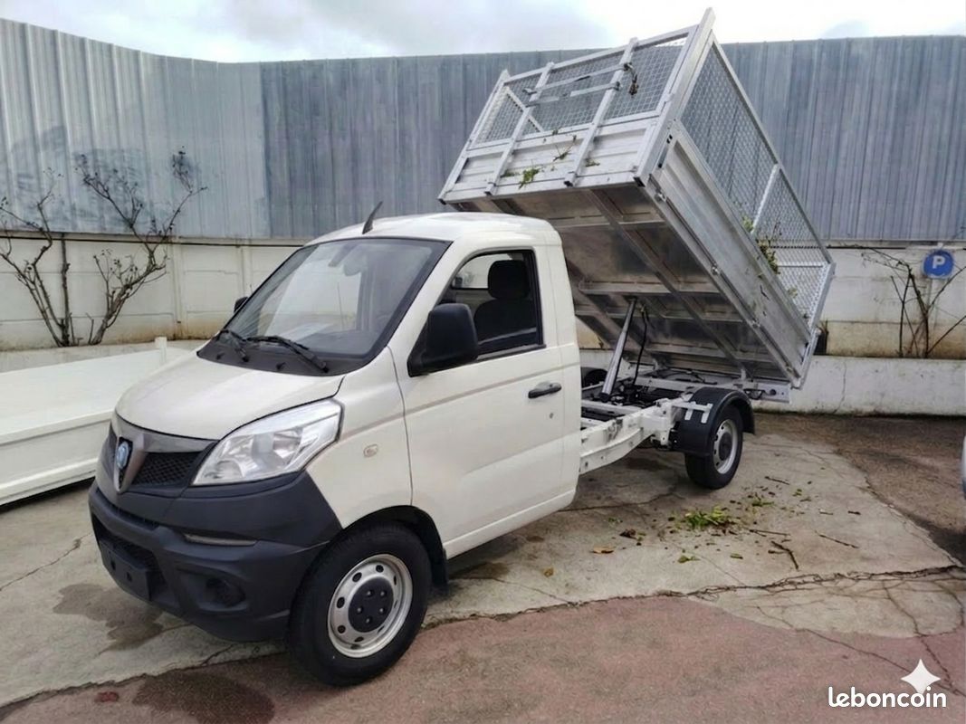 Petit camion utilitaire compact Piaggio NP6 porter benne (image 1)
