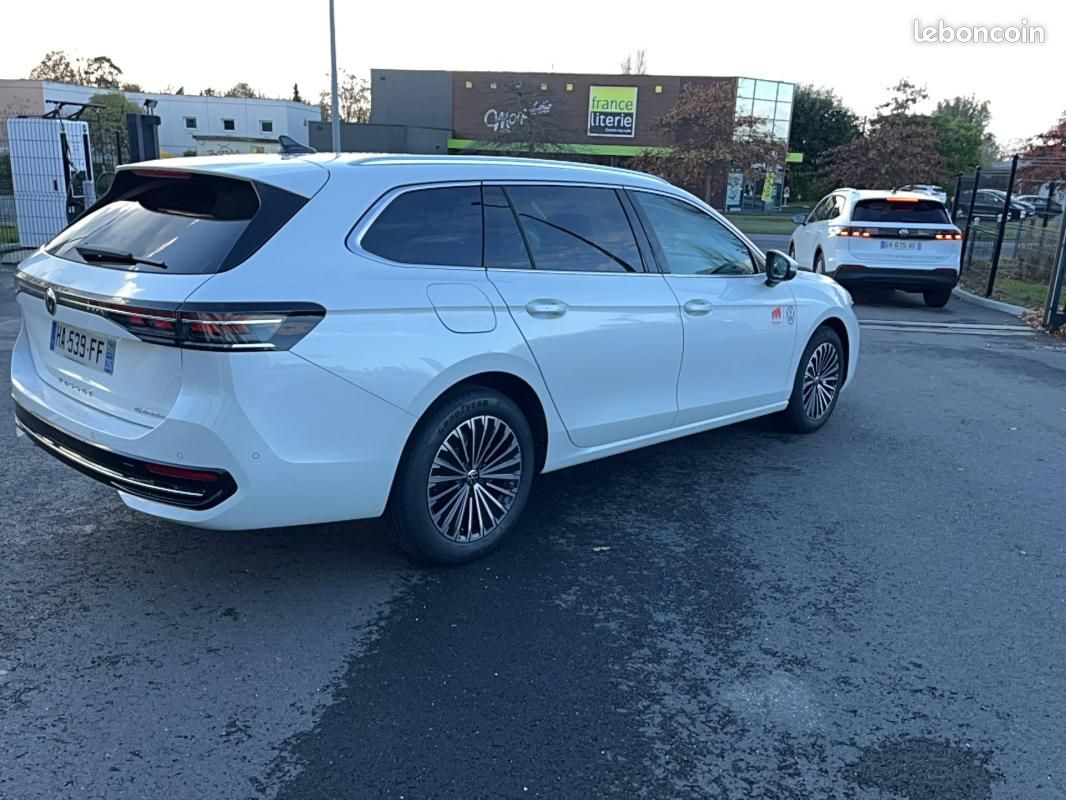Volkswagen Passat 1.5 eHybrid 204 DSG6 Elegance (image 3)
