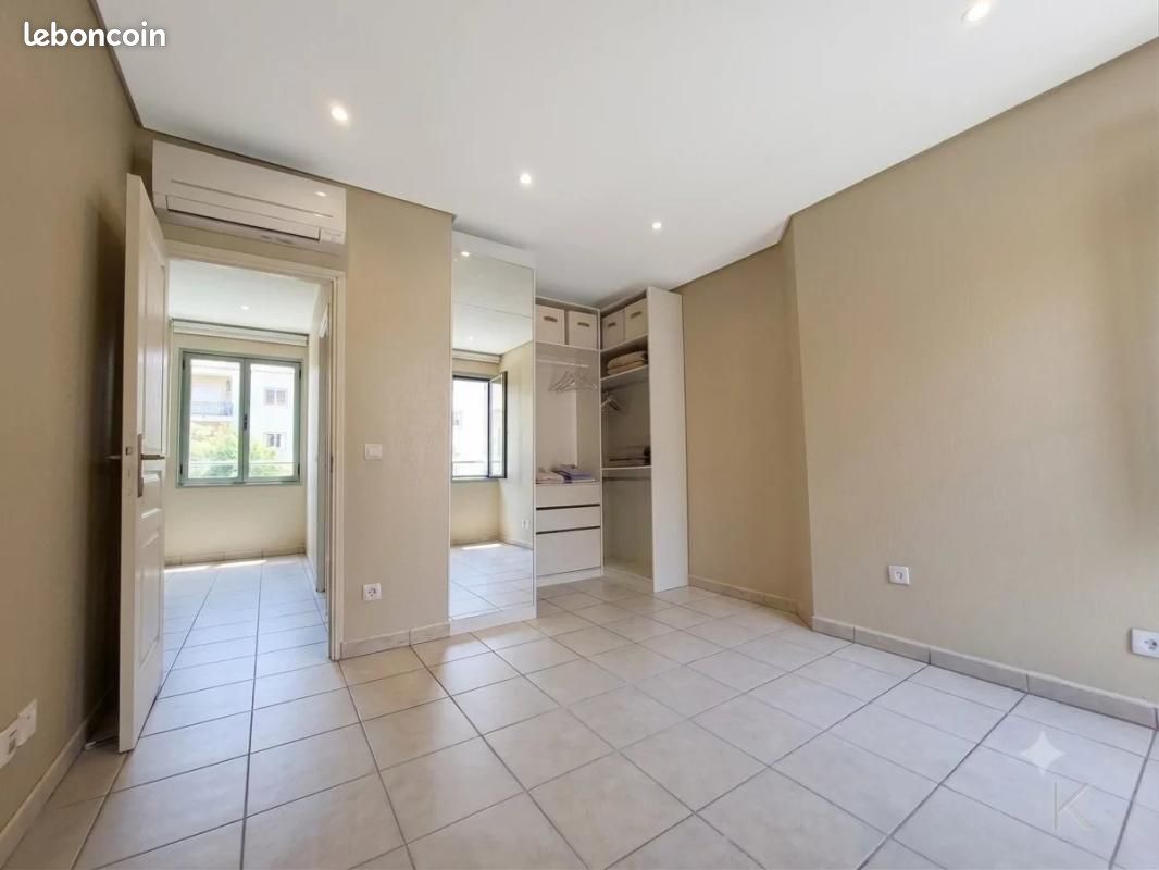 Appartement 5 pièces 100 m² · à Vallauris · 100 m² · 355 000 €