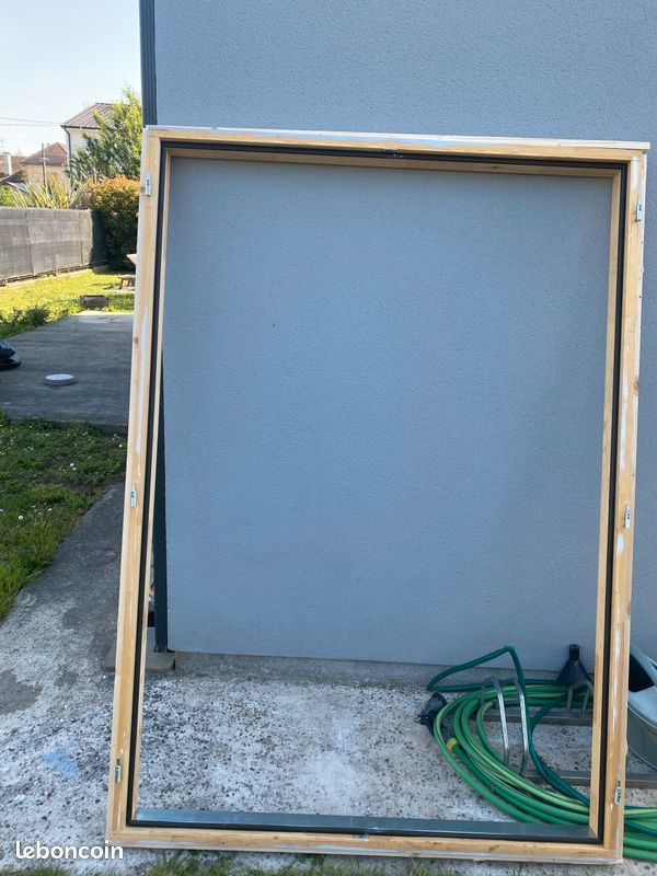 Encadrement et portes en bois double vitrage (image 1)