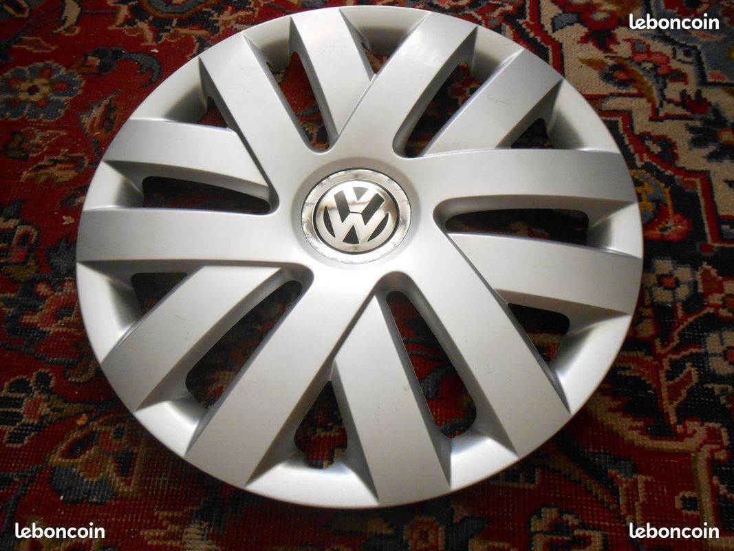 1 Enjoliveur VW en 15" pour Polo 5 ou 6 et Golf avec fixation par clips (image 2)