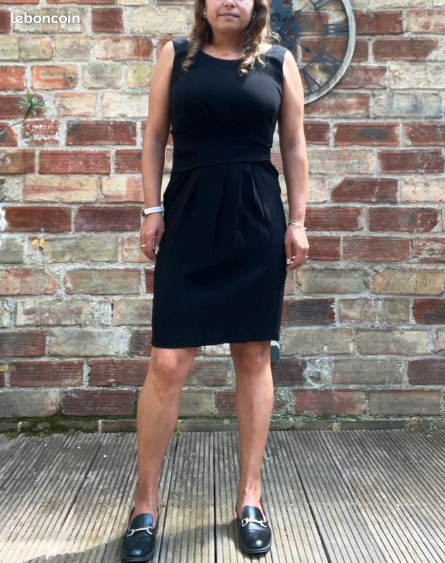 Robe Femme GERARD DAREL Taille 40 - Noir - Manches Courtes - Occasion Très Bon état