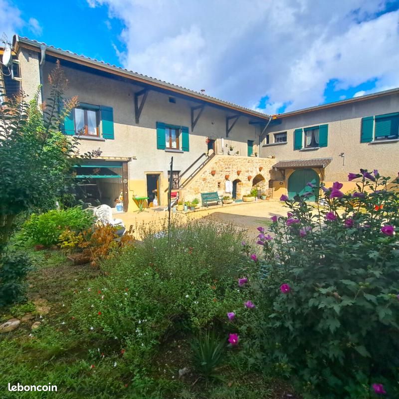 Maison 7 pièces 245 m² · à Orliénas · 245 m² · 625 000 €