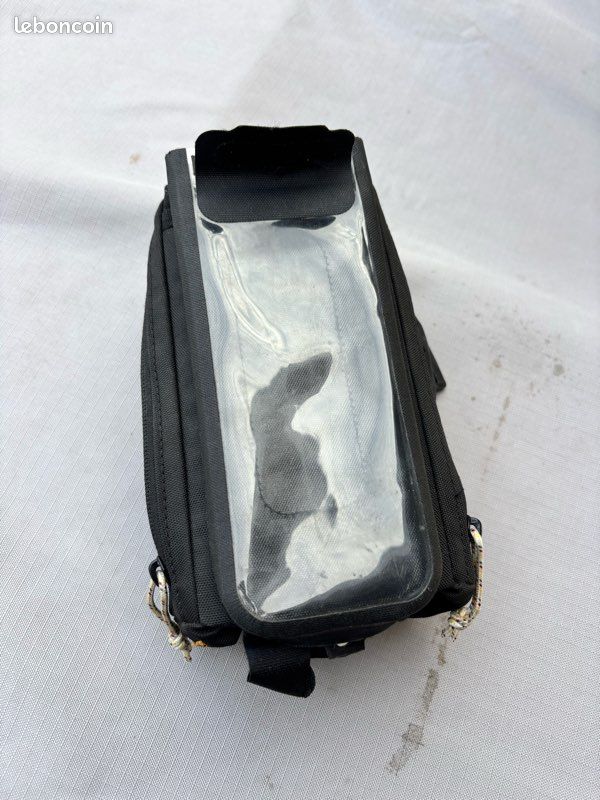 Sacoche Velo Cadre pour Les Telephones Portables jusqu'a 7,5 d'ecran Sacoche Velo Cadre pour Les Telephones Portables jusqu'a 7,5 d'ecran