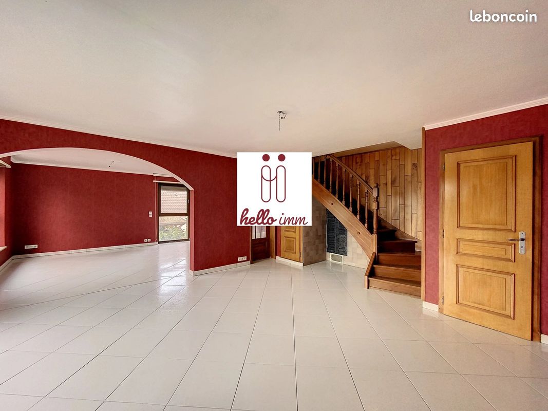 Appartement 5 pièces 170 m² · à Eckbolsheim · 170 m² · 374 400 €