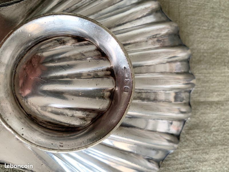 COQUILLE EN METAL ARGENTE (SILVER PLATED) ANGLAIS - coupelle / vide