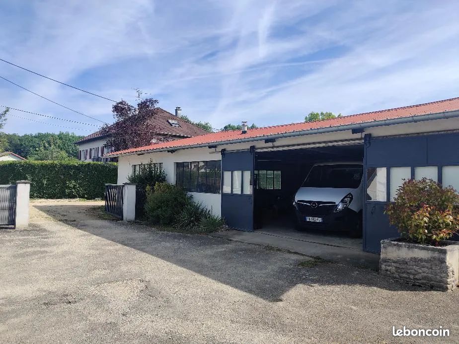 Local commercial 1 pièce 120 m² · à Badevel · 120 m² · 850 €