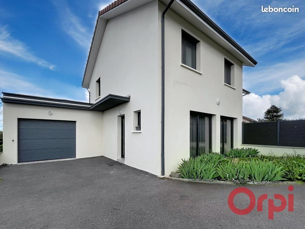 Maison 4 pièces 96 m² · à Saint-Clair-de-la-Tour · 96 m² · 279 900 €