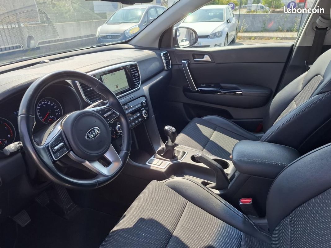 Kia sportage 1.6 crdi 115 active 4x2 isg (image 13)