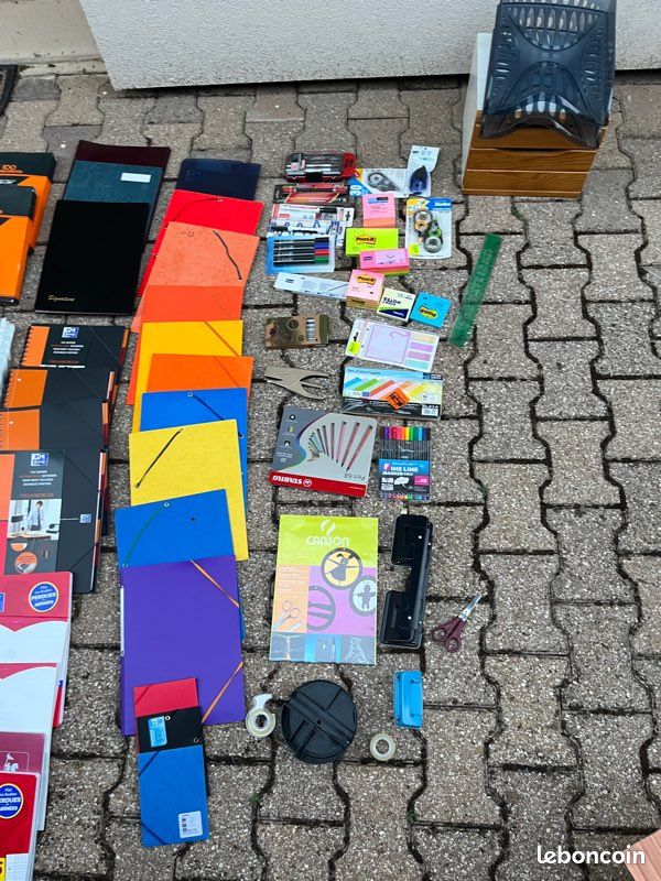 Lot de fournitures scolaires et de bureau (image 3)