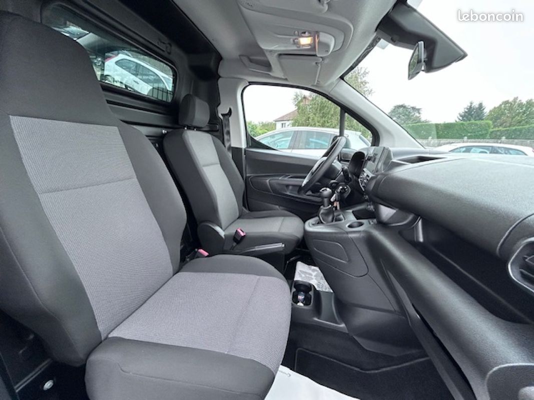Citroen berlingo fourgon van m 650 1.5bluehdi 100cv control 53803km 08/2021 prix ttc (image 5)
