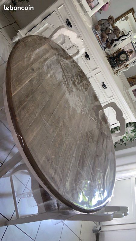 Table (image 1)