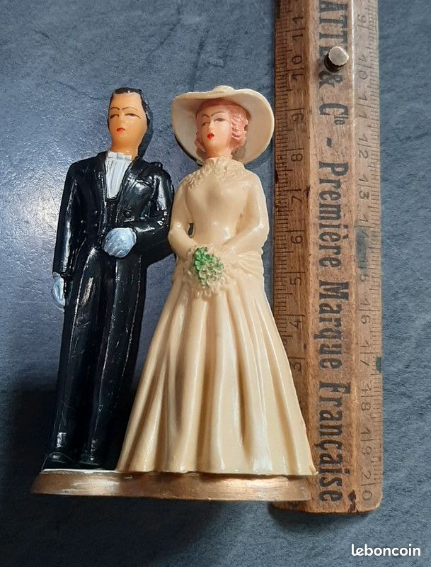Figurines de pièce montée anciennes (image 2)