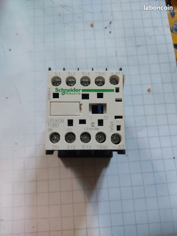 Schneider LP1K09 (image 1)