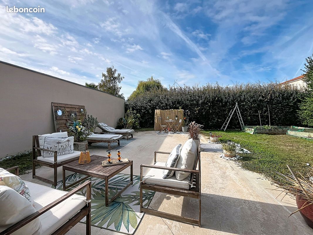 Maison 8 pièces 135 m² · à Saint-Sébastien-sur-Loire · 135 m² · 398 240 €