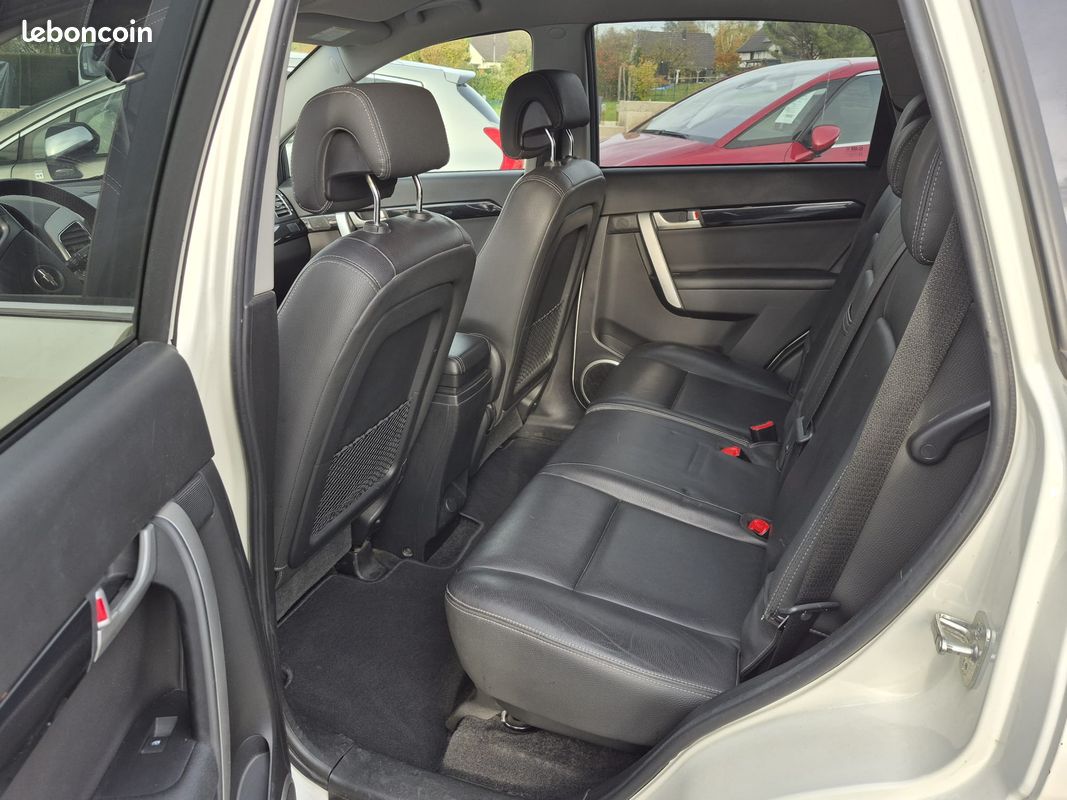 CHEVROLET Captiva (C140) 2.2L VCDi AWD 16V 184 cv 7 PLACES 4X4 (image 3)