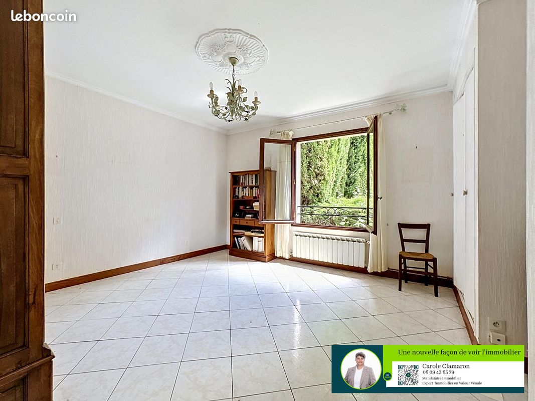 Vente | Maison T4 | 5p | 3ch | 165 m² | Saint-Mamert-du-Gard | Grand terrain | Terrasse · Jardin. Piscine (image 7)