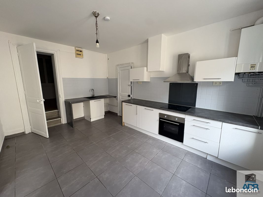 Appartement 2 pièces 57 m² · à Le Coteau · 57 m² · 439 €/mois
