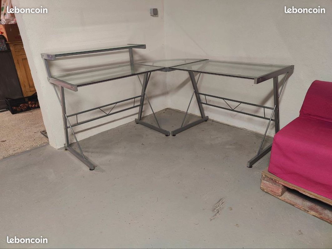 Bureau d'angle pieds fer avec plateau verre et tablette (image 1)
