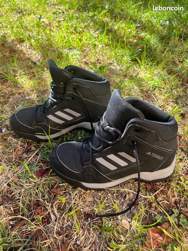 Adidas Terrex enfant - Pointure 32 - Chaussures de randonnée - Très bon état (image 3)