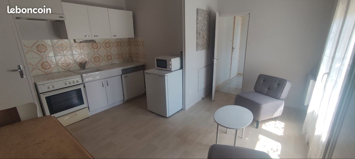 Appartement 2 pièces 30 m² · à Saintes · 30 m² · 512 €
