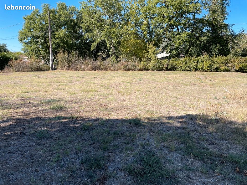 Terrain 723 m² Saix · à Saïx · 55 000 €