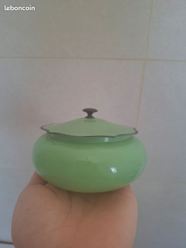 Boite verte vintage (image 1)