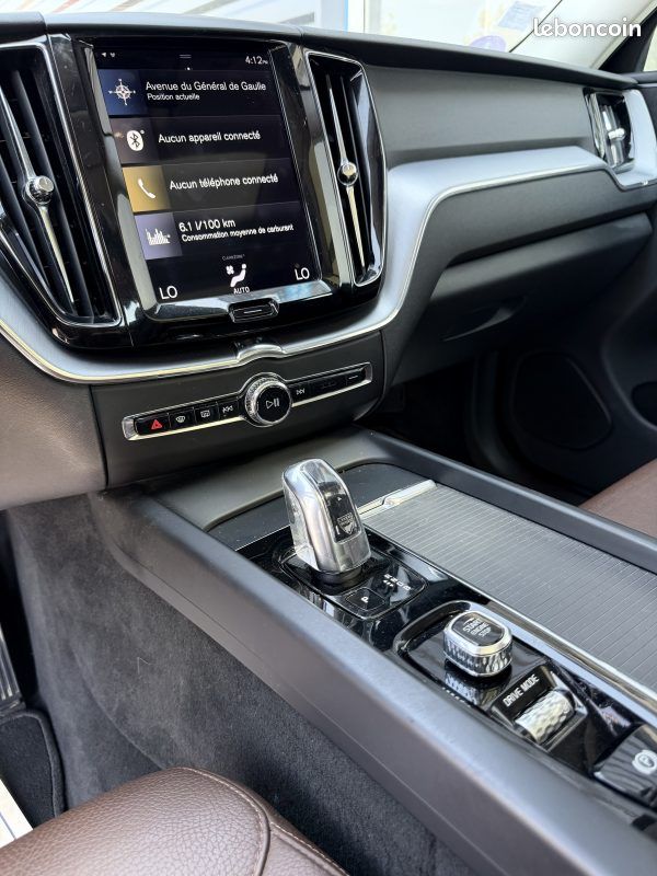 Volvo xc60 ii t8 twin engine 303 + 87ch business executive geartronic 2019 (image 11)