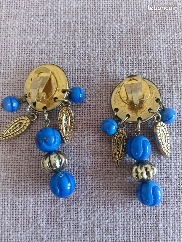 Collier et boucles d'oreilles clip kitsch vintage des années