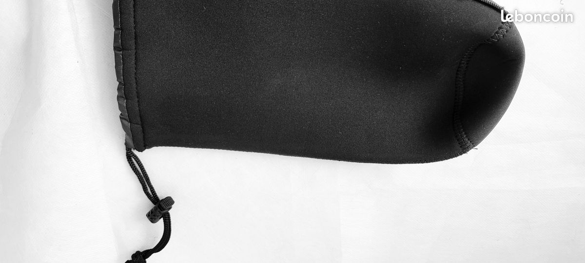 Housse D'objectif Universelle – Petite Taille – Noire (intérieur Jaune)