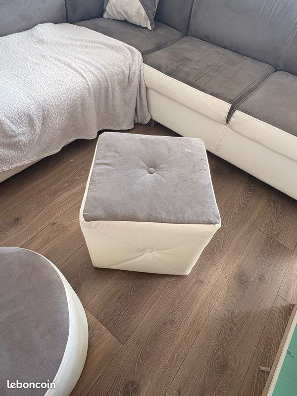 Grand canapé d’angle + fauteuil, poufs et coussins (image 4)