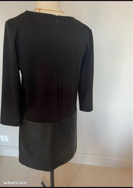 Robe Noire Comptoir Des Cotonniers Taille 40 - En Soie - Style Chemisier - Neuf Sans étiquette
