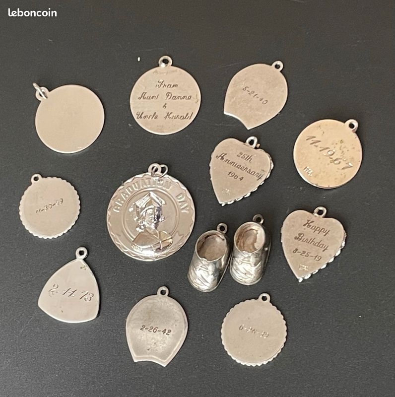 Lot de Médailles et Pendentifs Personnalisées (image 3)