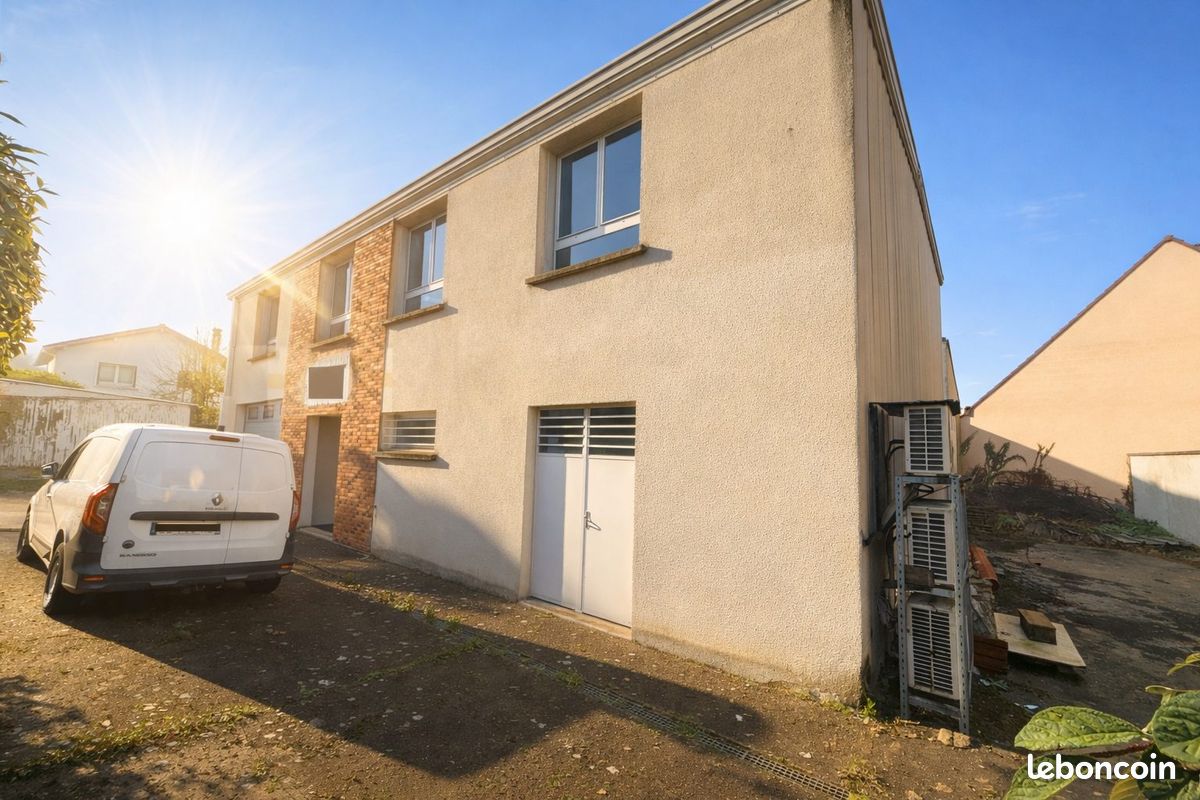 Immeuble 320 m² Gagny (image 1)