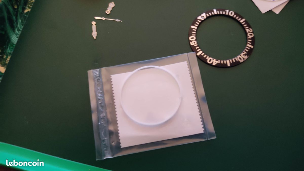 Lot De Pièces Détachées Pour Montres Citizen - Pièces Neuves Sans étiquettes