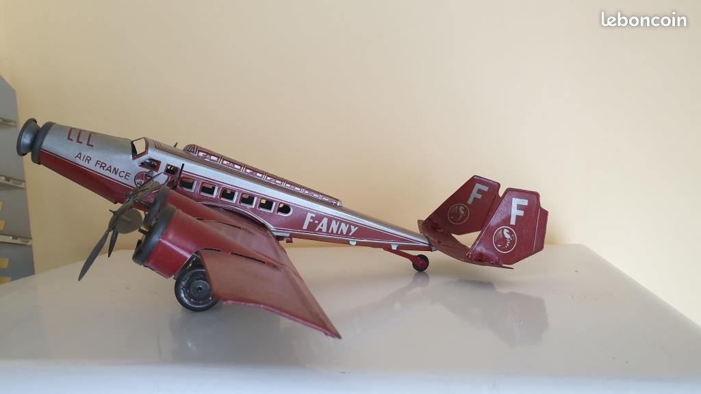 Ancien Avion En Tôle Joustra - Occasion - Collection