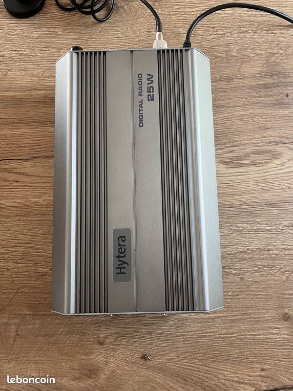 Relais Hytera RD625 UHF 25 W DMR - Excellent état (image 6)