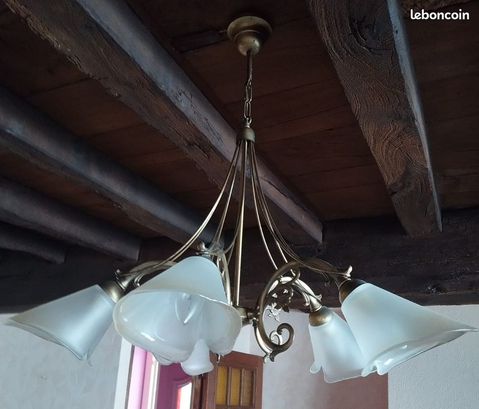Lustre (image 1)