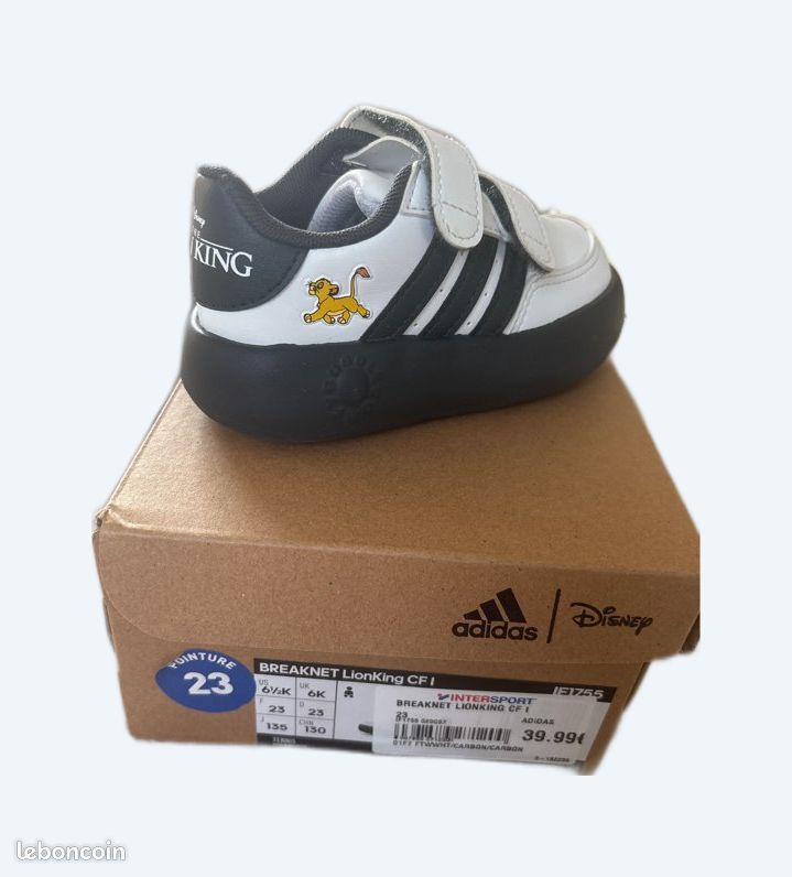 Basket Adidas le roi lion Chaussures