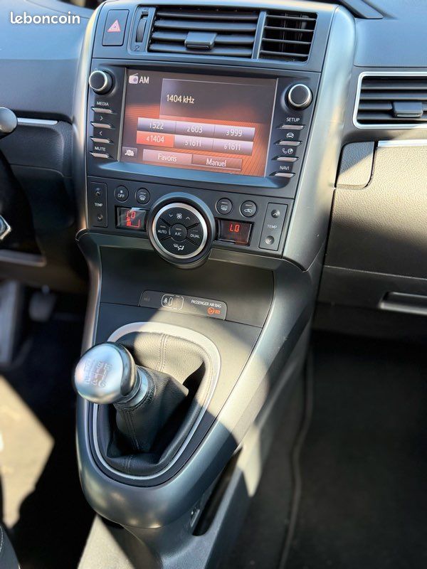 Toyota Verso Monospace 1.6 D-4D 112CV Phase 2 CT OK 162000KM garantie 6 mois (image 14)