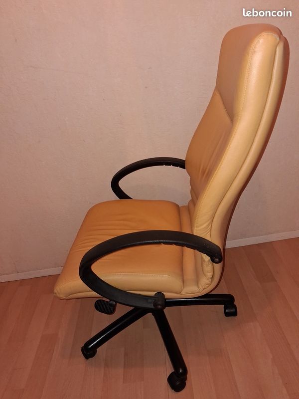 Chaise bureau cuir très qualitatif très bon état (image 1)