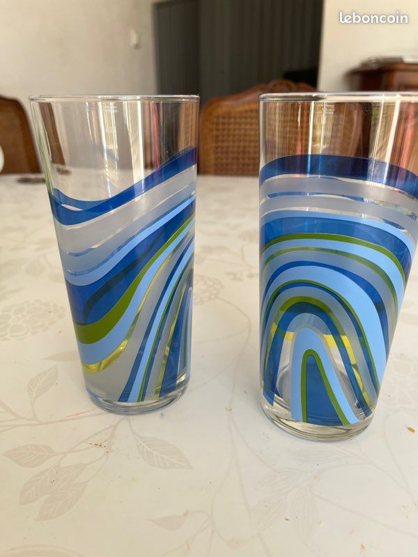 Verres Avec Jus De Fruits Aromatisé | Photo Gratuite