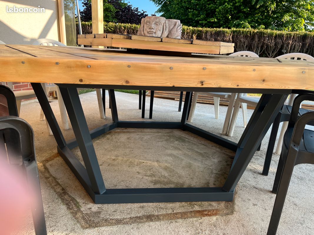 Table de salon de jardin (image 2)