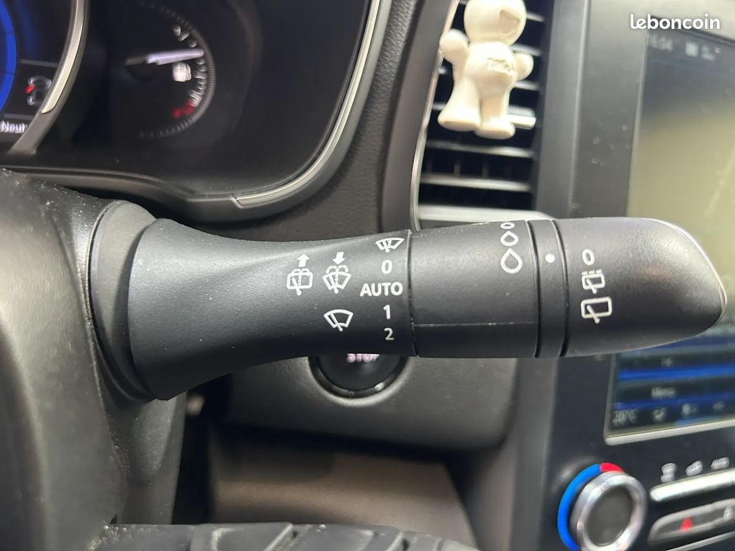 RENAULT Megane 1.3 140ch INTENS - 2020 - CarPlay - Boîte auto - Attelage - Caméra De Recul - Régulateur - Lumière D'Ambiance - Carte Main Libre (image 32)