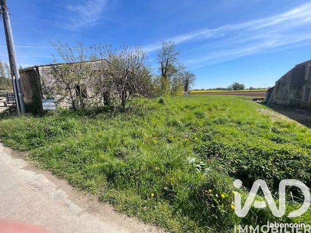 Terrain 750 m² Nieul-lès-Saintes