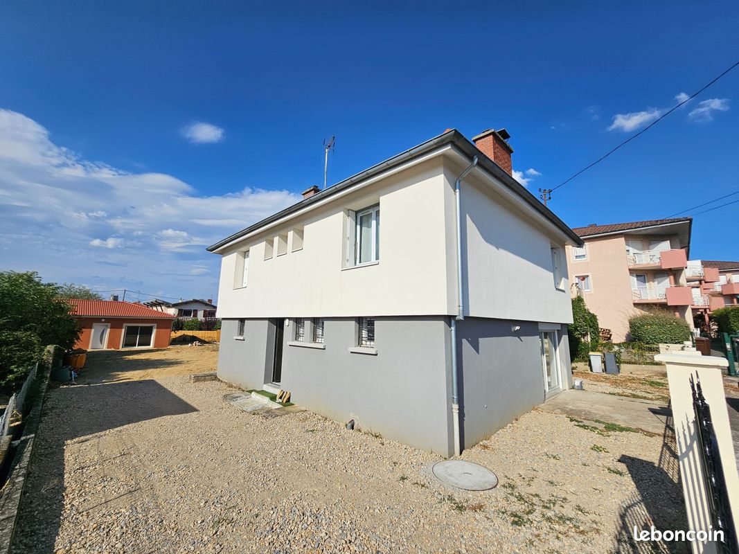 Maison 6 pièces 119 m² · à Bourg-en-Bresse · 119 m² · 240 000 €