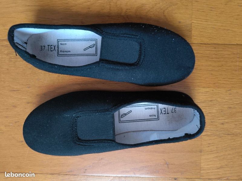 Chaussons de gym/ rythmiques/ école/gym/danse spectacle ou