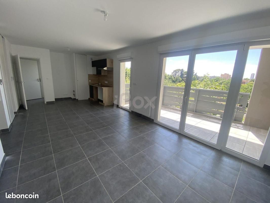 Appartement 3 pièces 61 m² · à Toulon · 61 m² · 933 €/mois