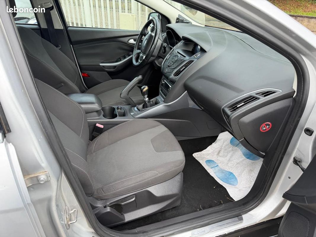 Ford focus iii 1.6 tdci 115 s&s fap edition 5p (image 3)