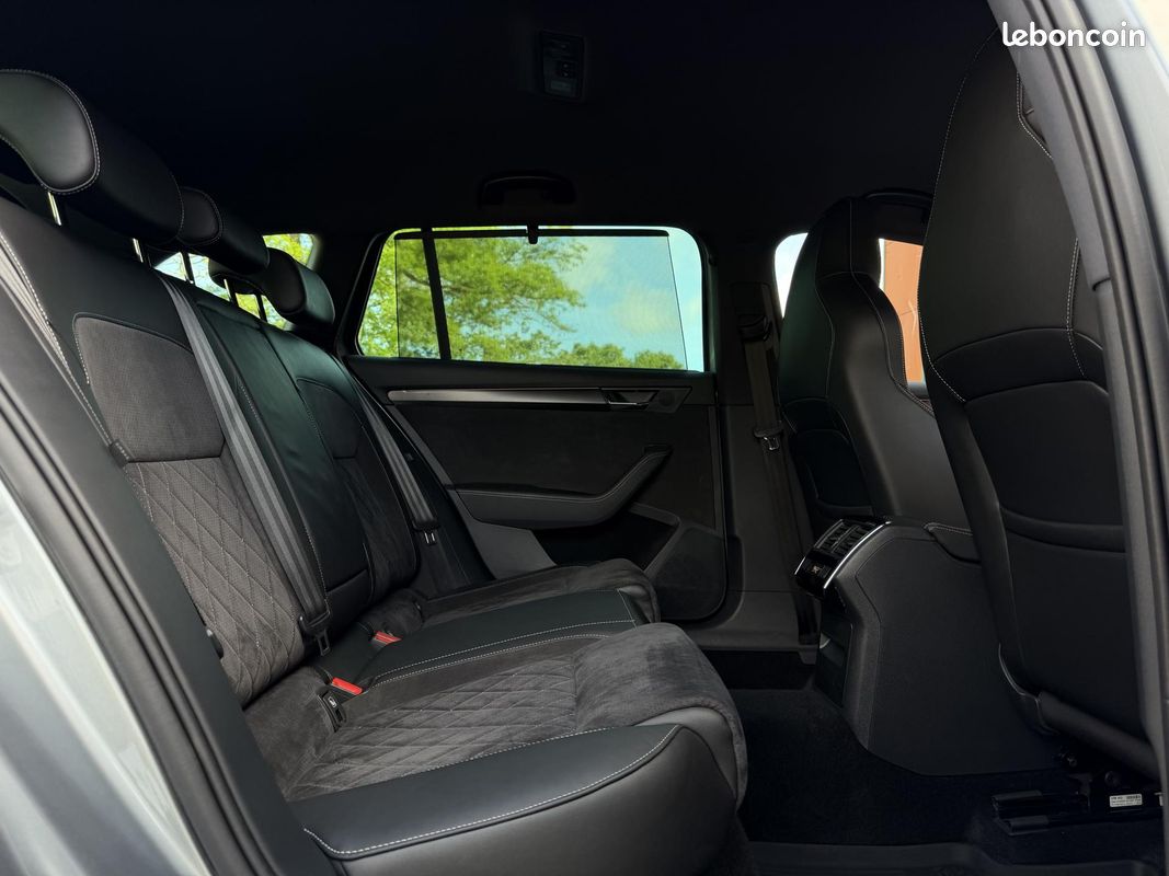 SKODA SUPERB Sportline TSI PHEV Hyrbide recharg 218 DSG 1ère Main Attelage Caméra Kessy GPS (image 43)